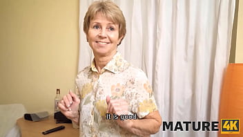 Barbat cu pula groasa pentru mama si fiica panarame