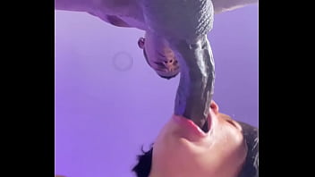 Sex anal ce il fac sa se incalzeasca in ploaie