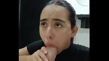 Adolescenta fututa de un negru cu pula mare film porno