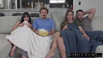 Filme erotice cu traducere