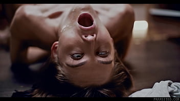 Pula lunga o face sa aiba gura plina de sperma