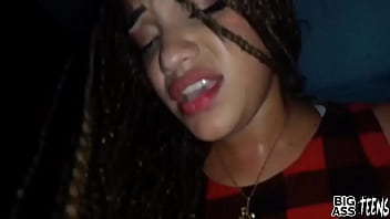 Girlfrind masturbate to squirting orgasm in public library